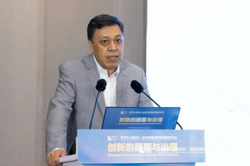 6 政策研究专家及优秀青年学者齐聚一堂